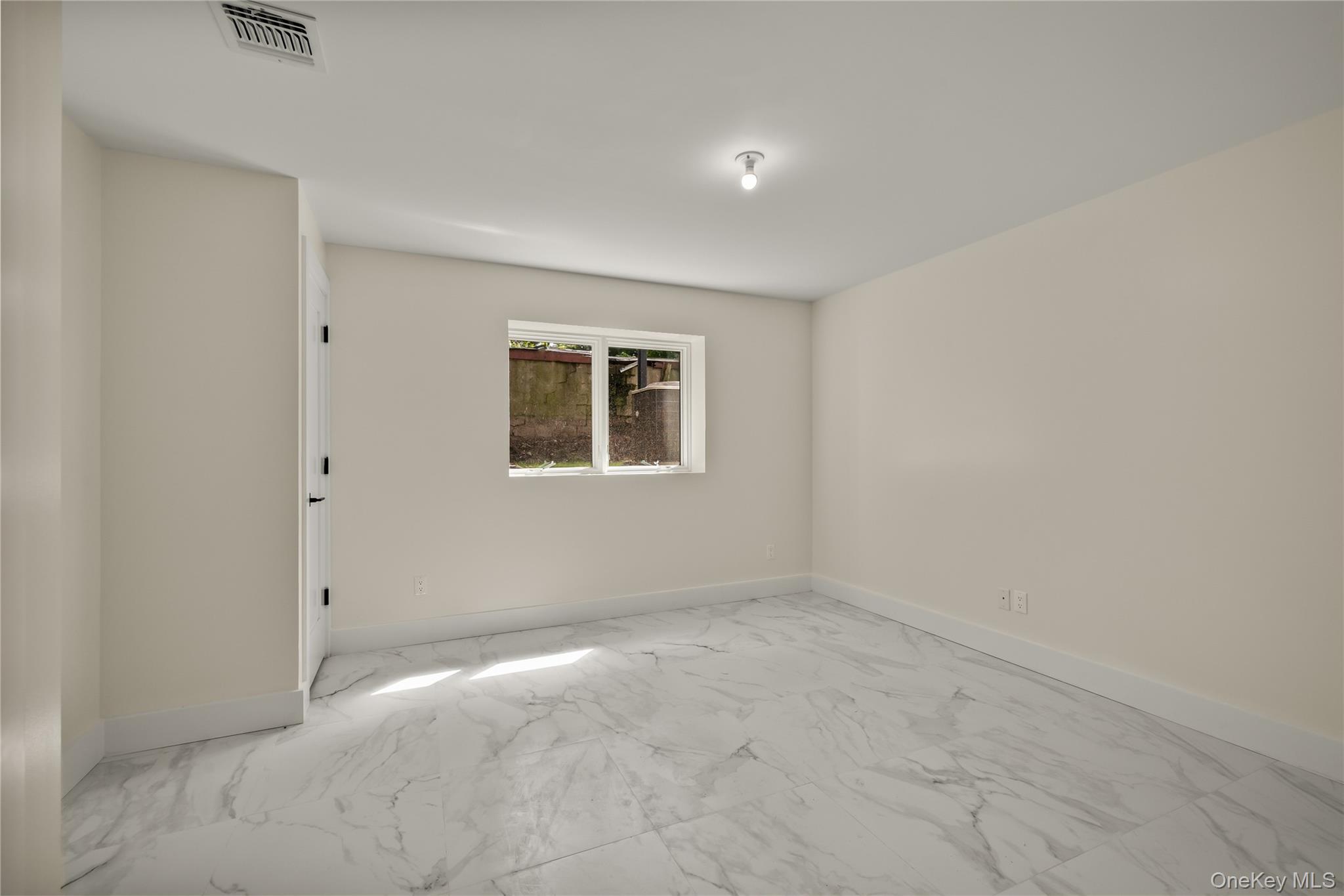 30 E Castle Avenue #101 Property Photo 41