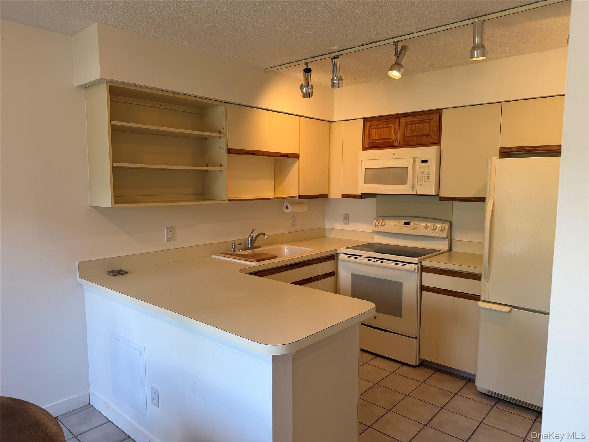50 Pond Drive Property Photo 3
