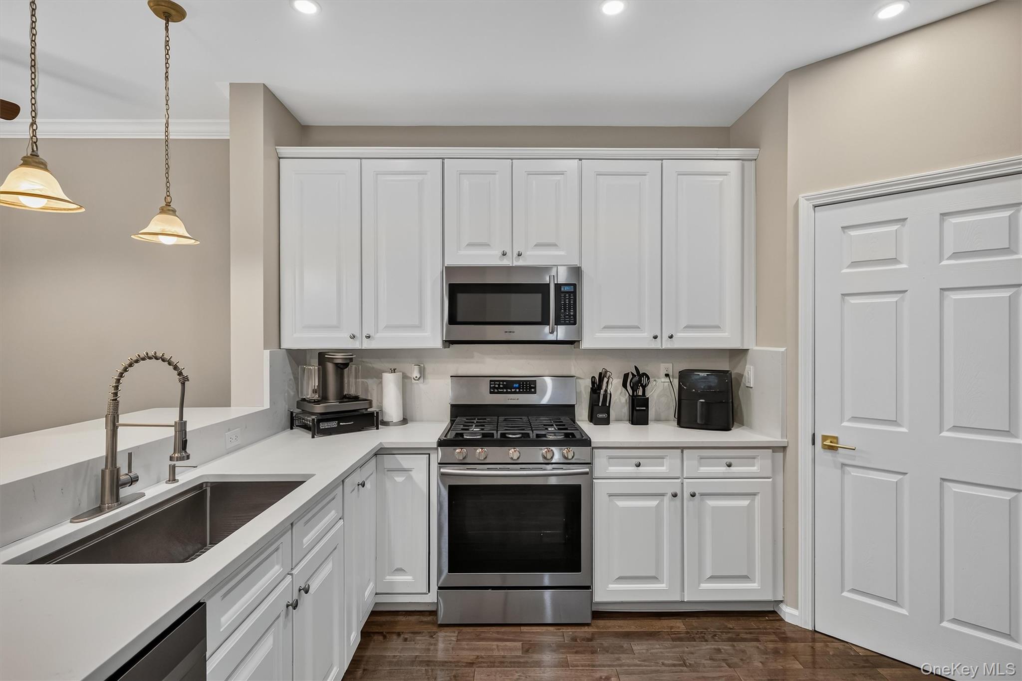7 Gillian Court Property Photo 17