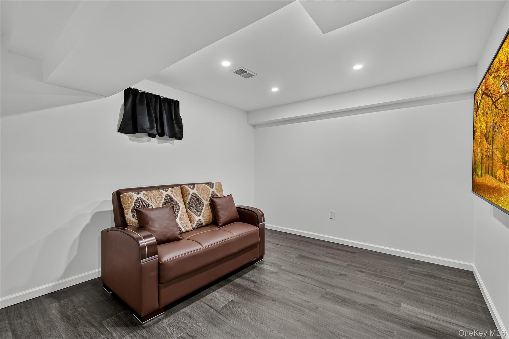 7 Gillian Court Property Photo 38