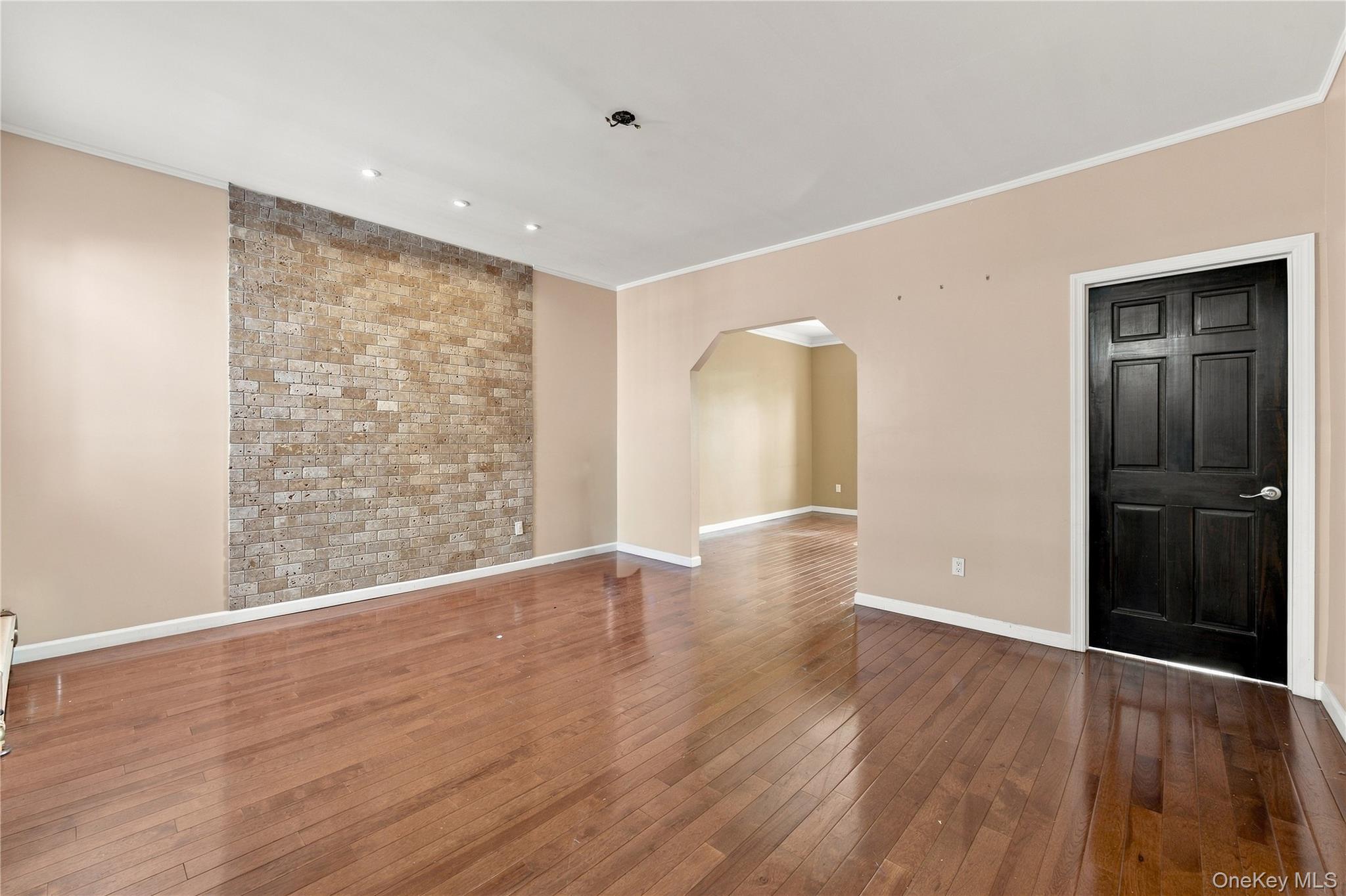 1659 W 3rd Street Property Photo 6