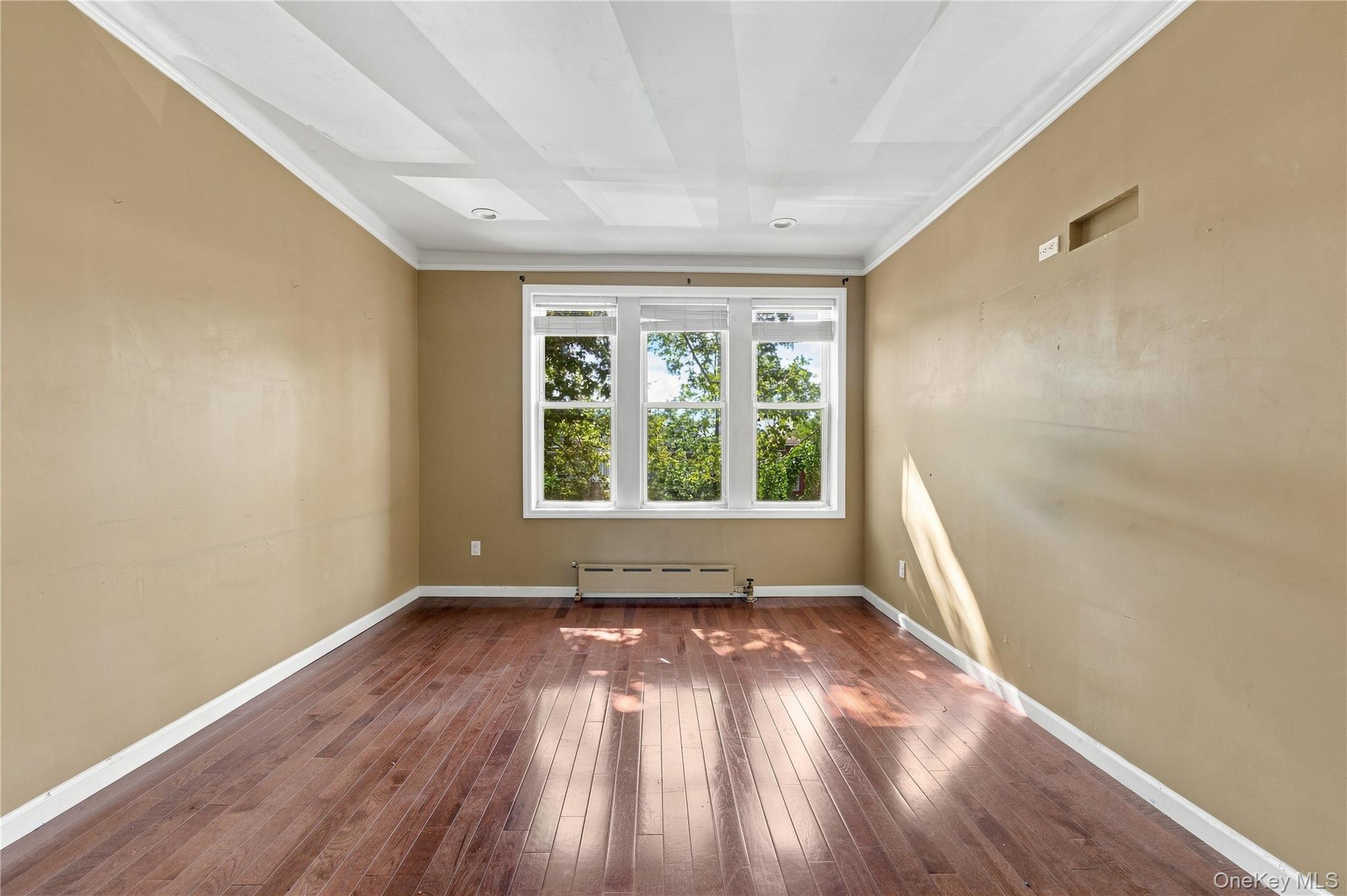 1659 W 3rd Street Property Photo 9