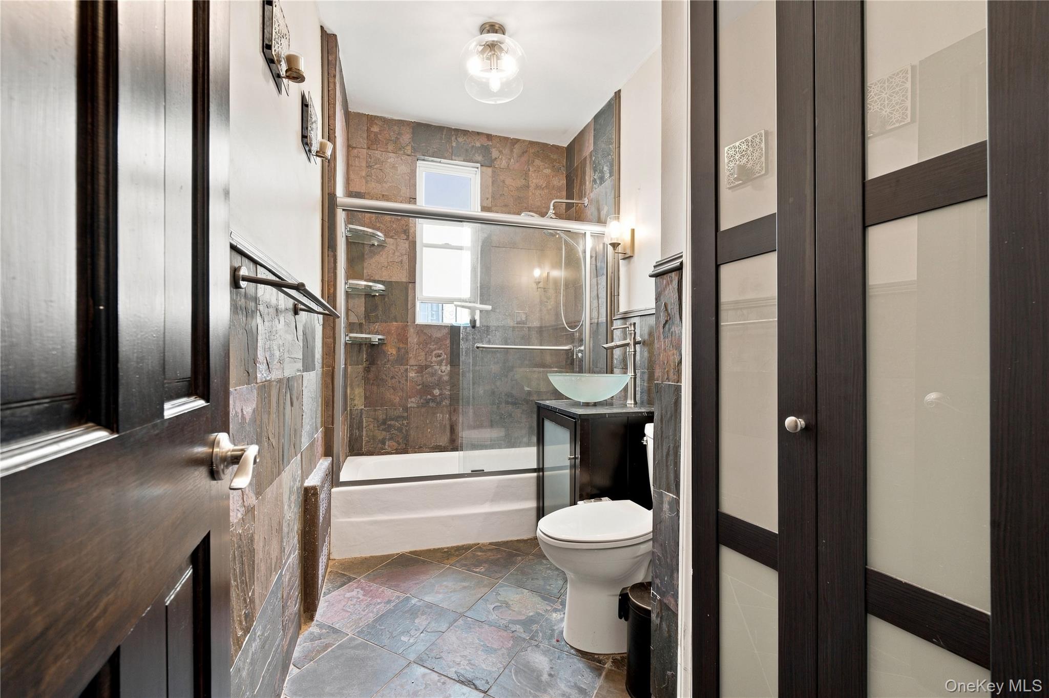 1659 W 3rd Street Property Photo 10