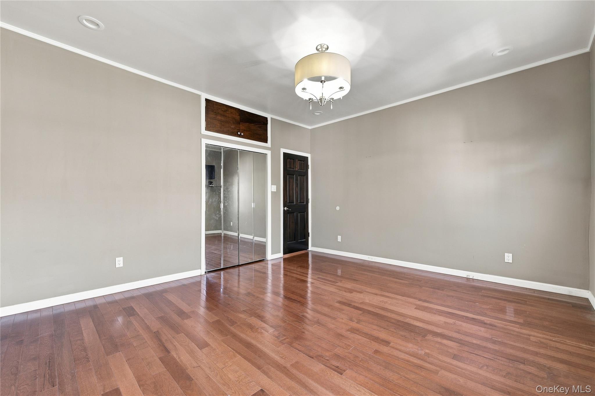 1659 W 3rd Street Property Photo 12
