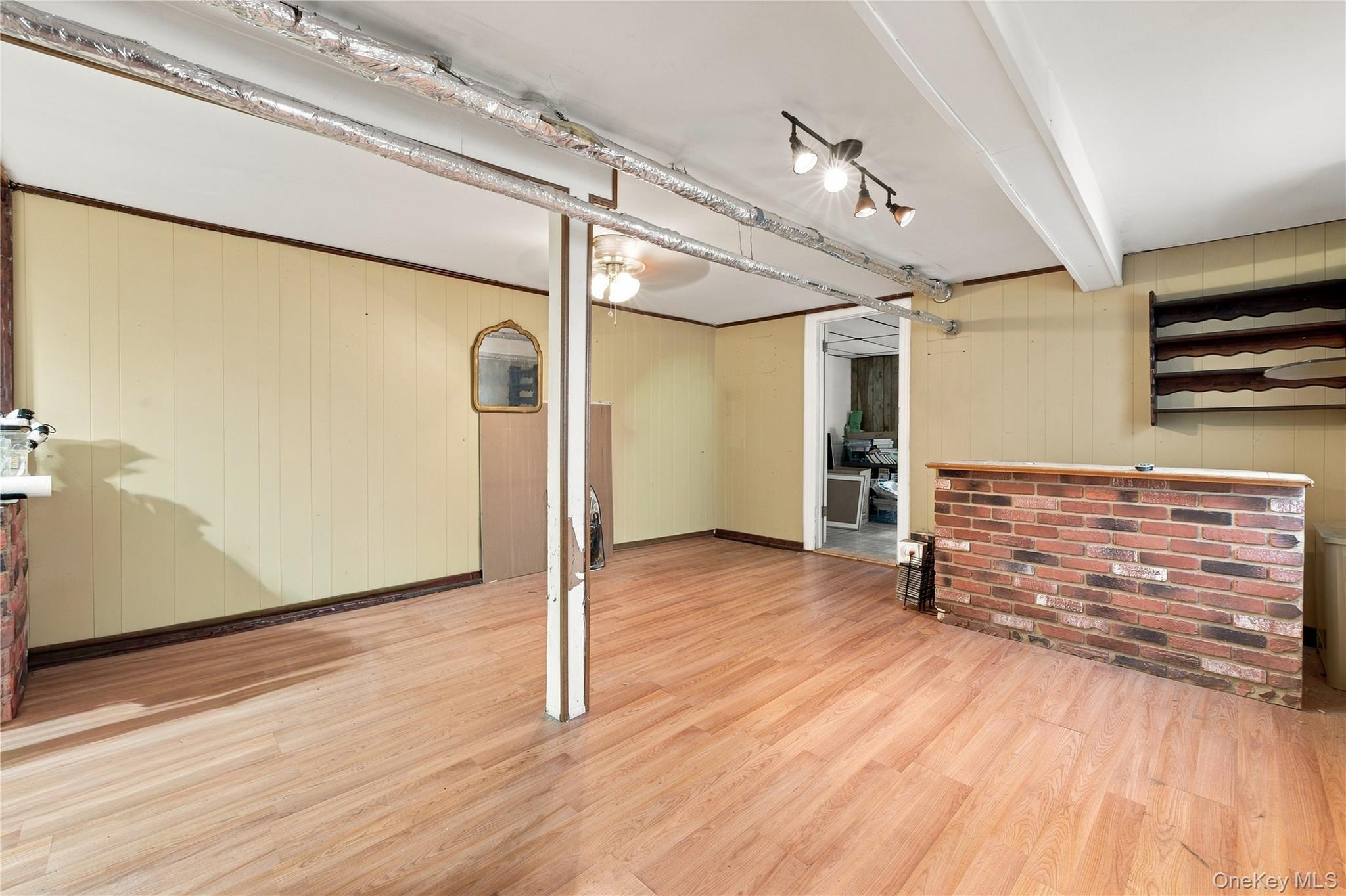 1659 W 3rd Street Property Photo 24