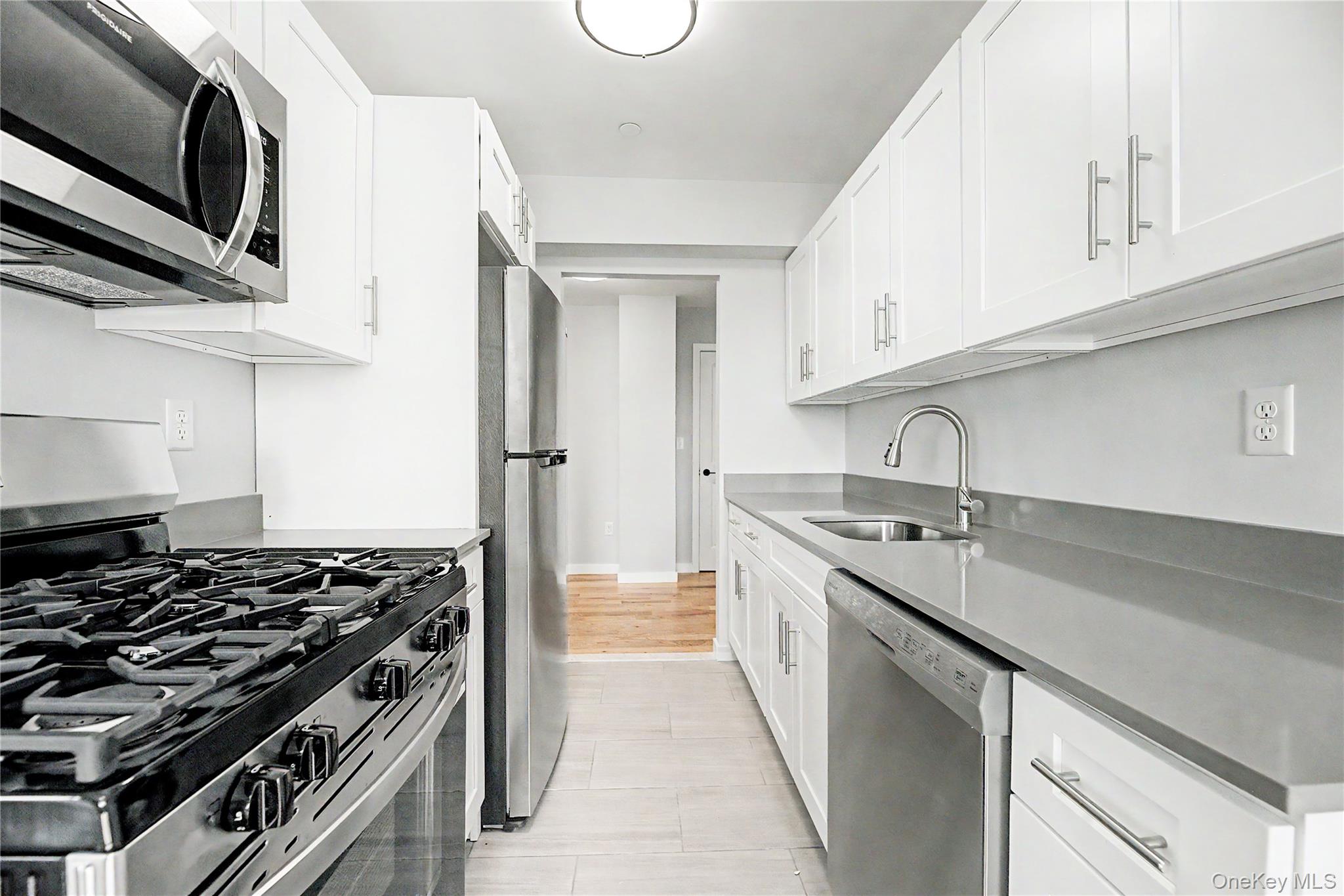671 Bronx River Road 6k Property Photo 1