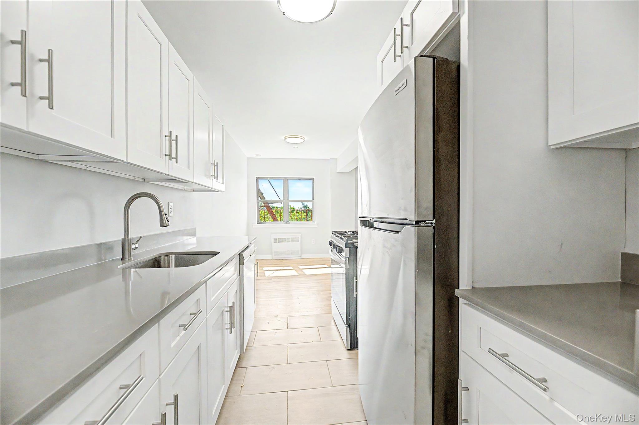 671 Bronx River Road 6k Property Photo 3