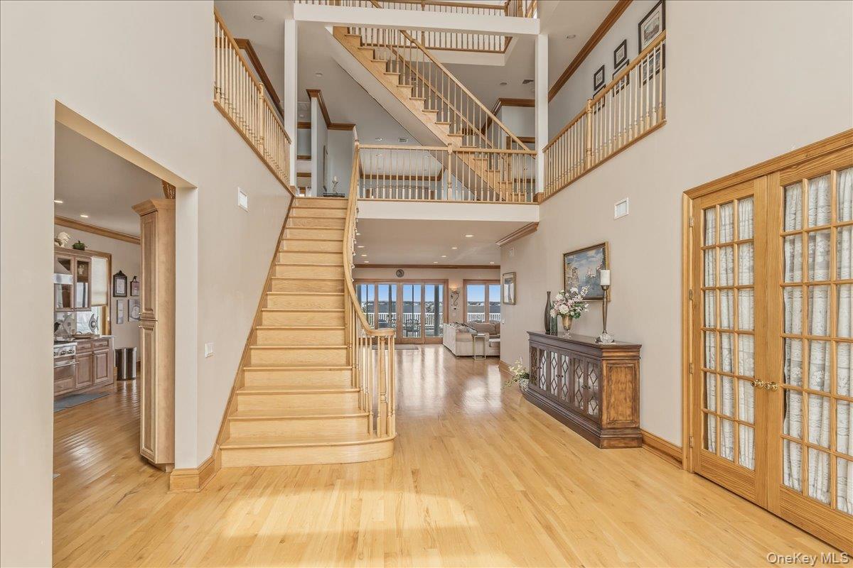 672 Dune Road Property Photo 5