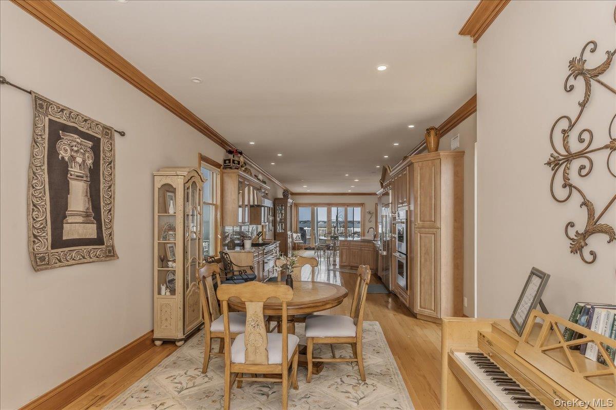 672 Dune Road Property Photo 16