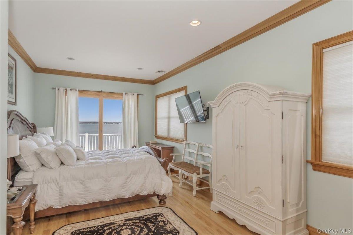 672 Dune Road Property Photo 31