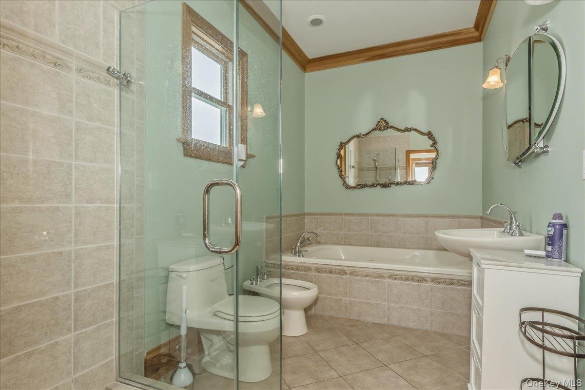 672 Dune Road Property Photo 32