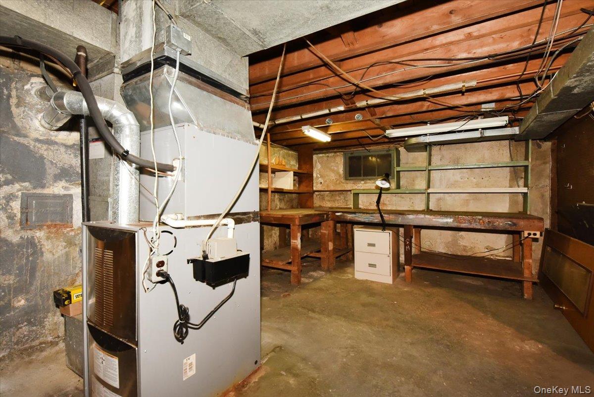 204 Franklin Street Property Photo 29