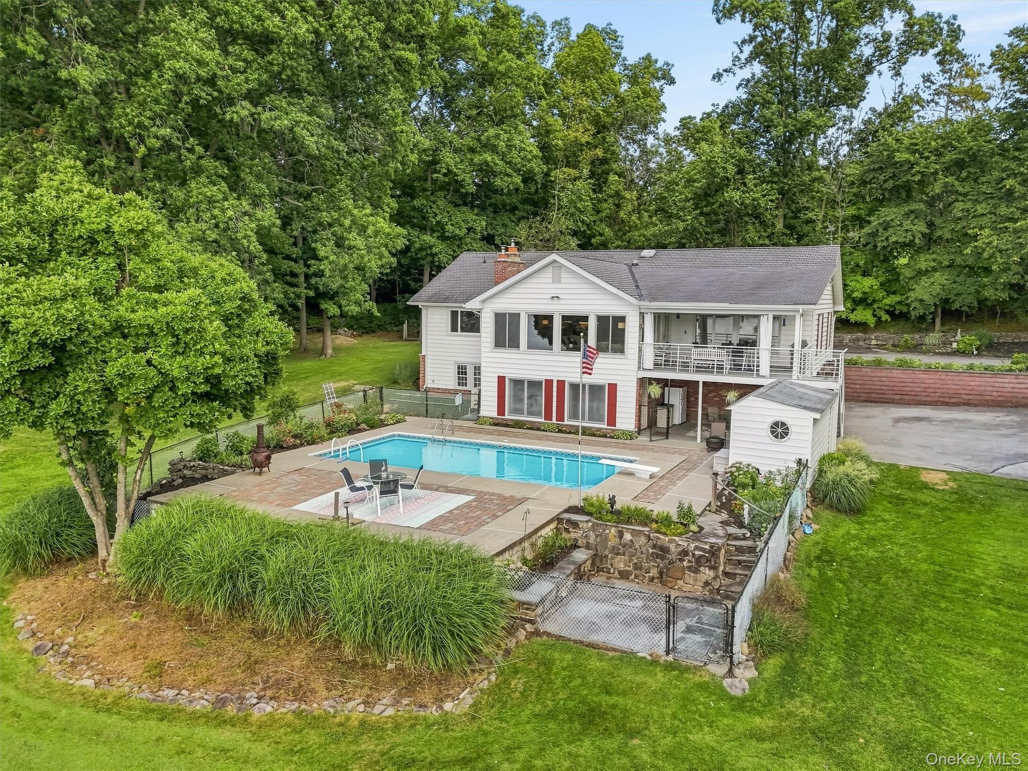 38 Shore Drive Property Photo 2