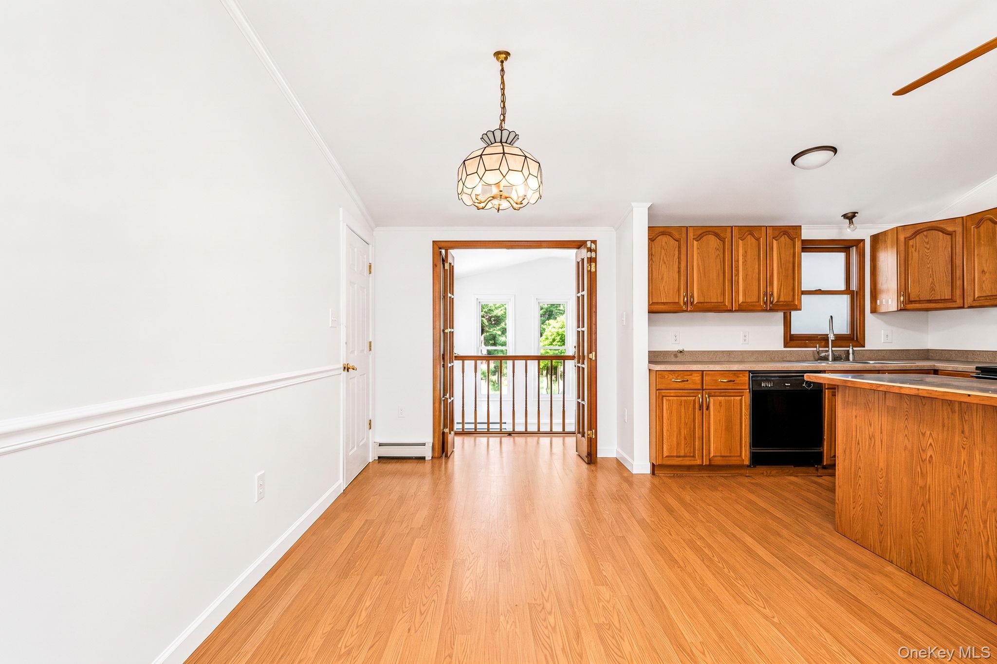 2356 Walnut Avenue Property Photo 4