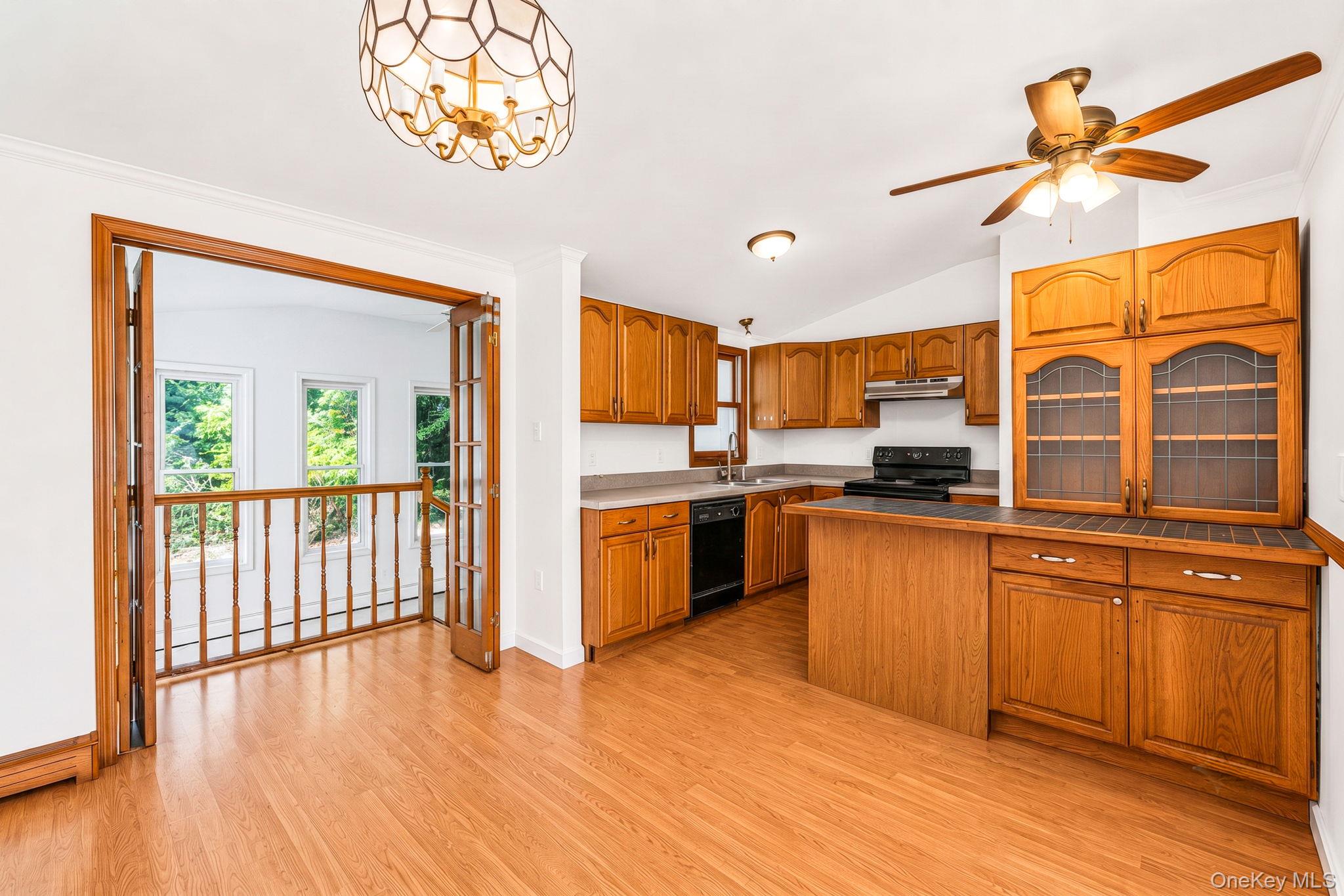 2356 Walnut Avenue Property Photo 7