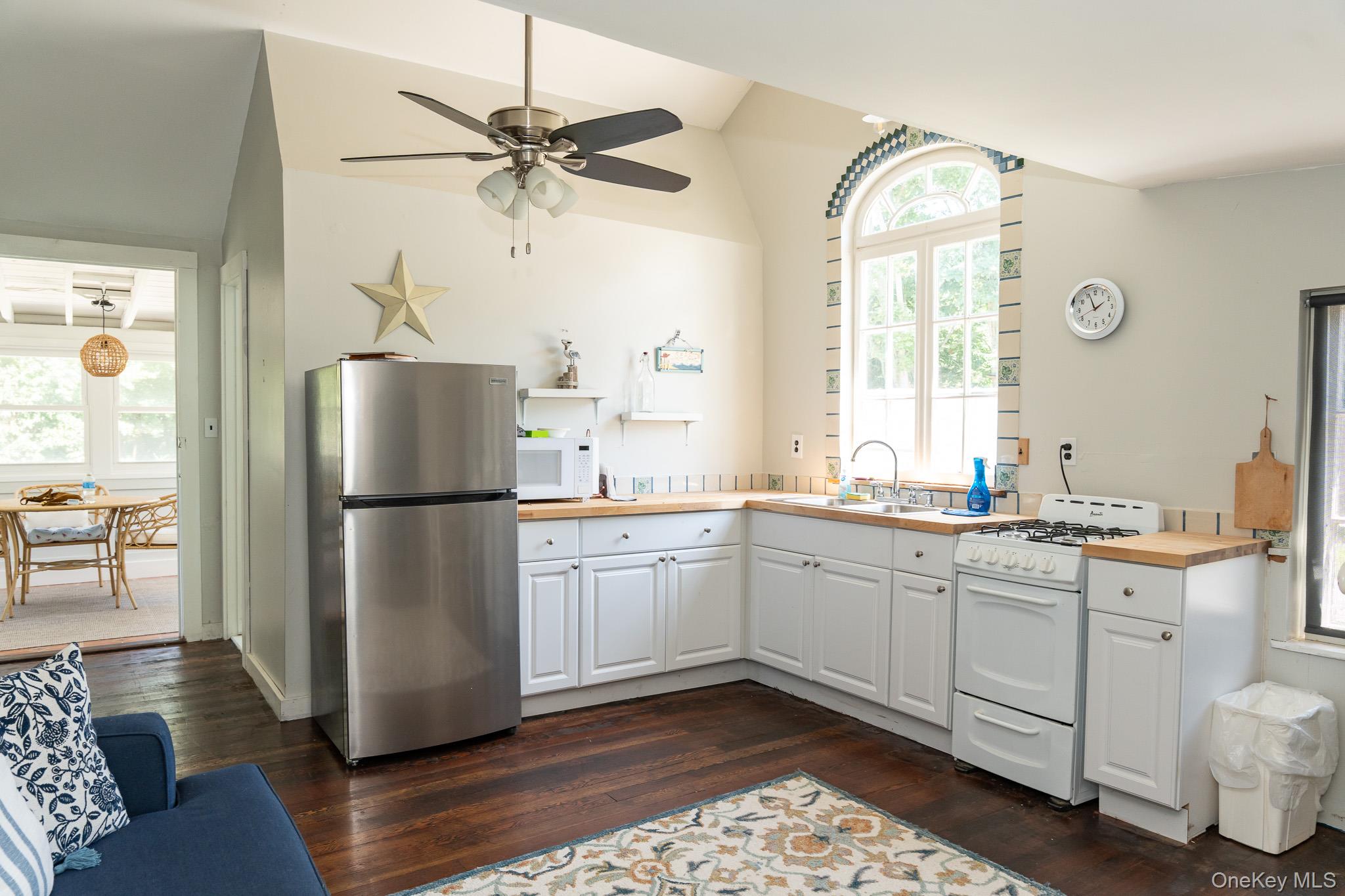 1405 Bay Avenue Property Photo 24