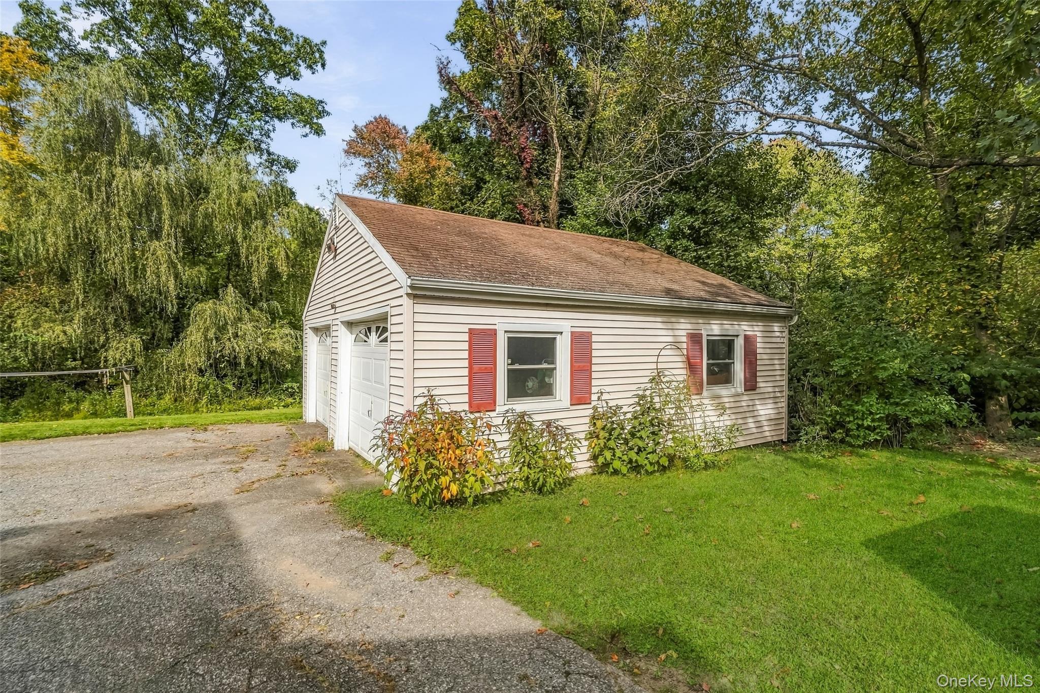 929 Freedom Plains Road Property Photo 42