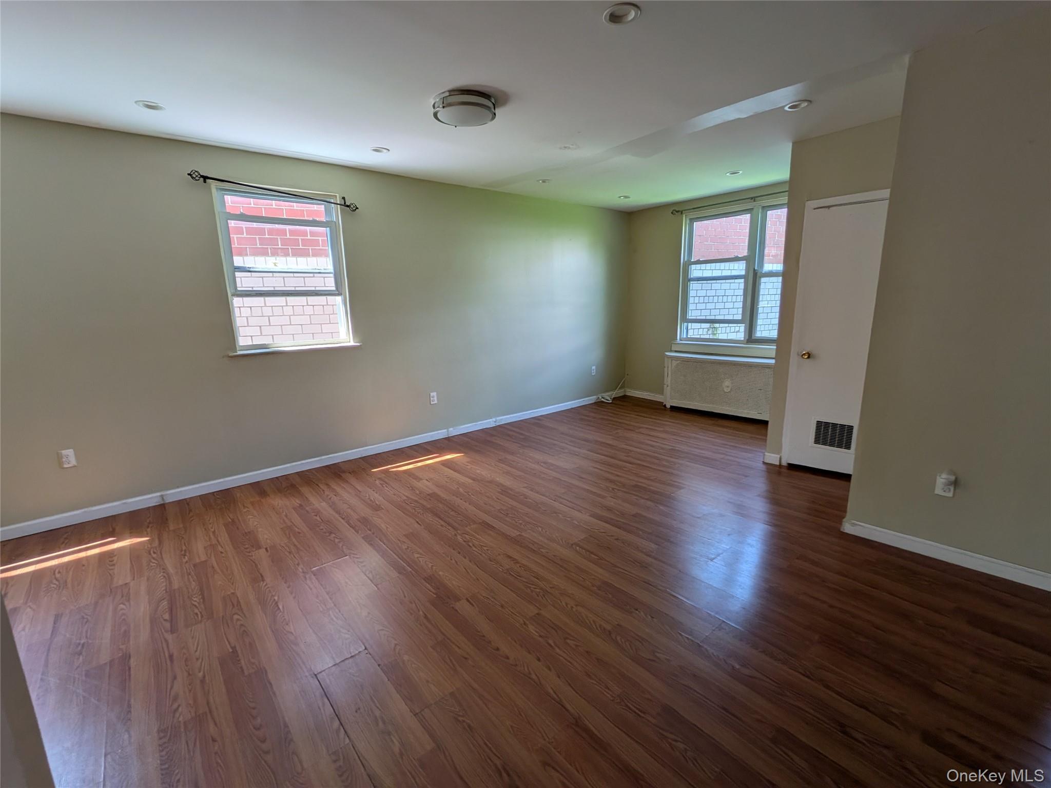 206-07 Hillside Avenue 2fl Property Photo 1