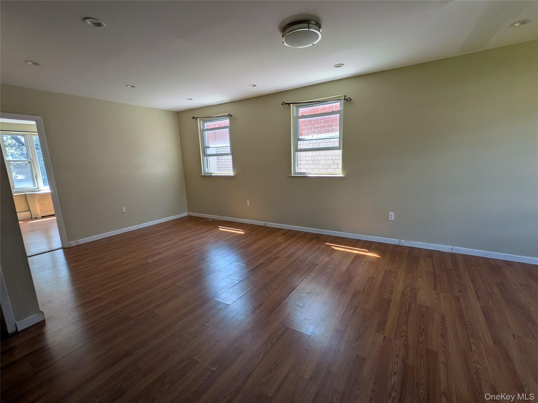 206-07 Hillside Avenue 2fl Property Photo 2