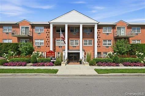 250 Village Avenue C15 Property Photo 1