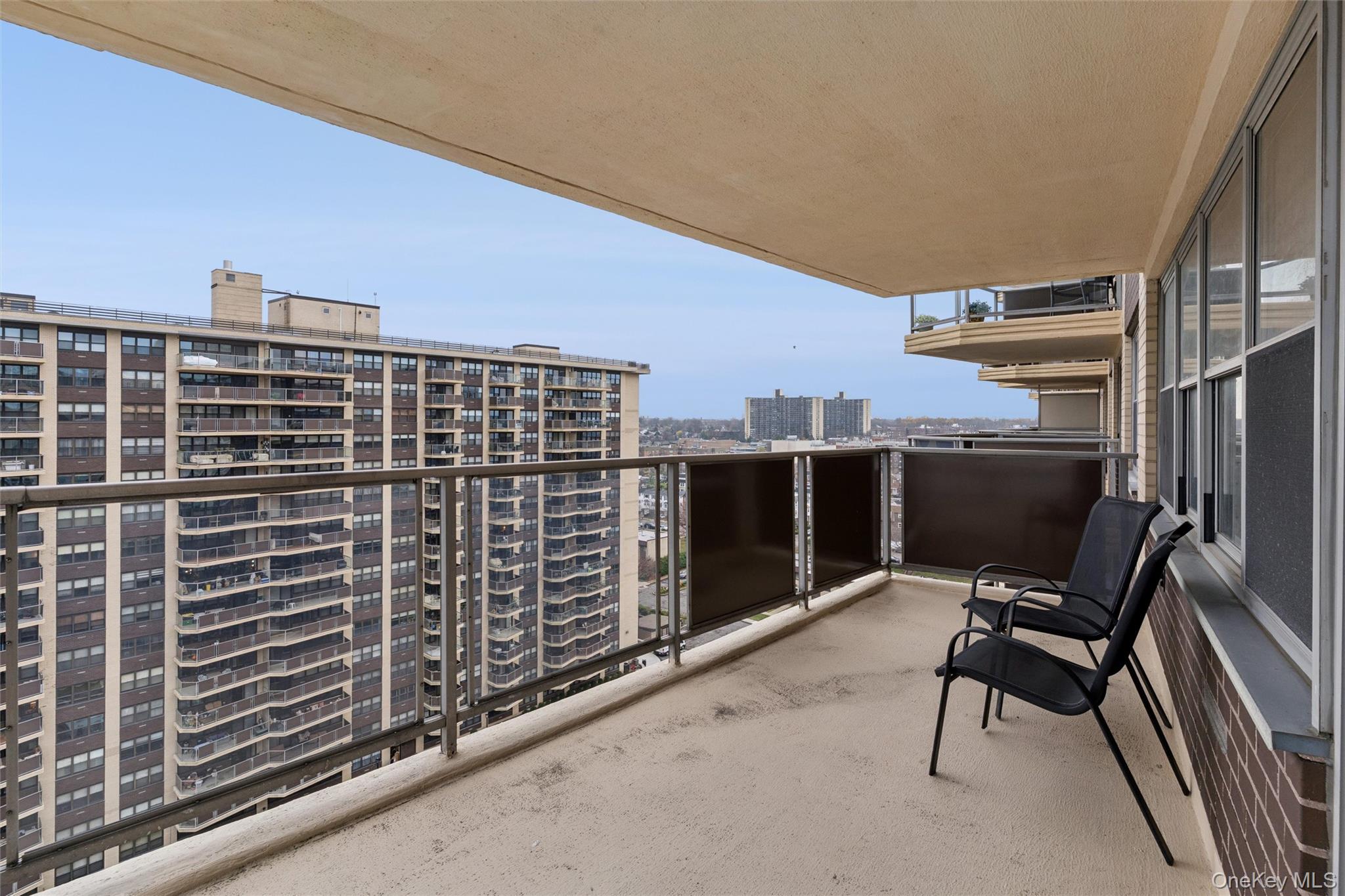 17-85 215th Street 15m Property Photo 11