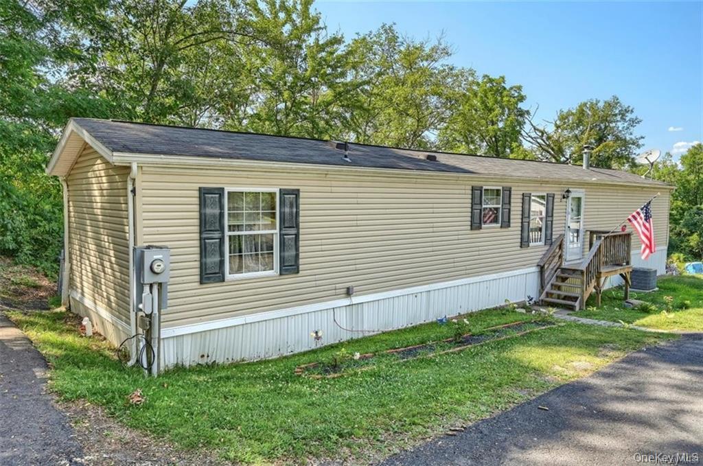5195 State Route 52 Property Photo 1
