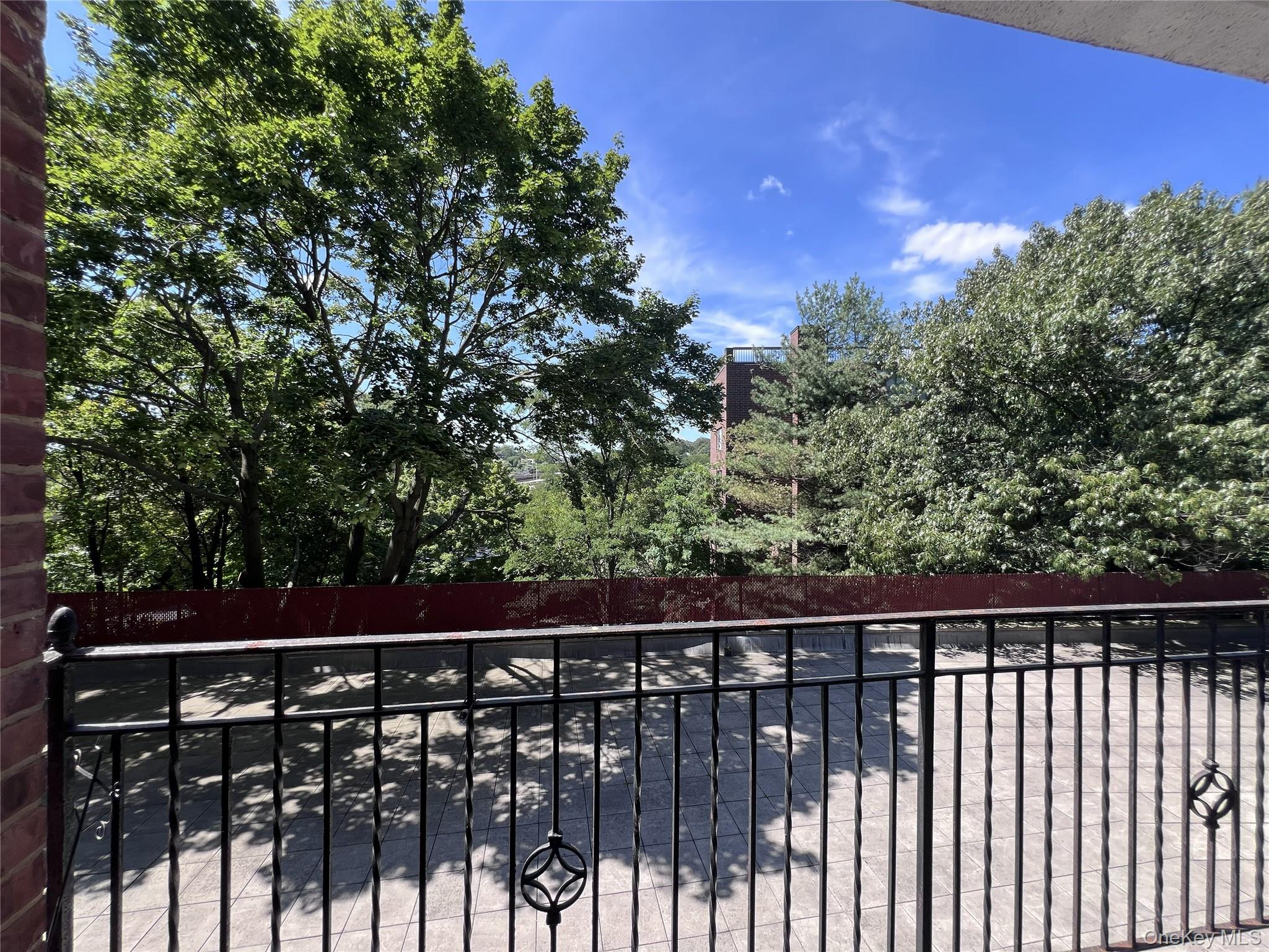 280 Collins Avenue 2b Property Photo 1