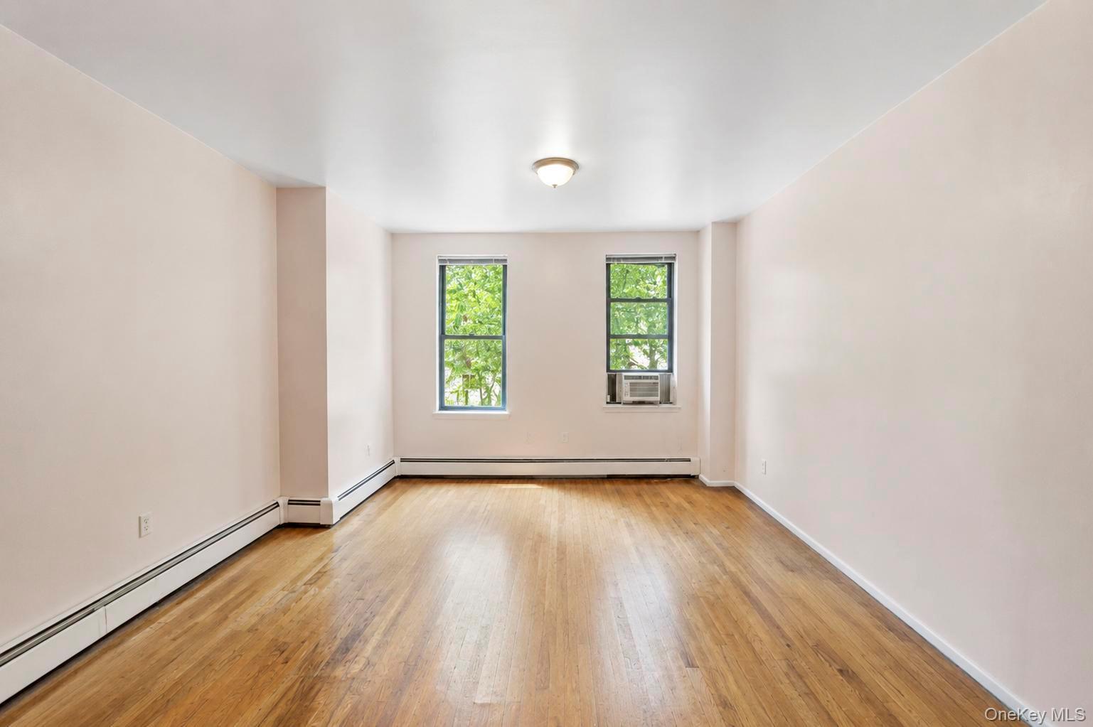 425 Barbey Street Property Photo 2