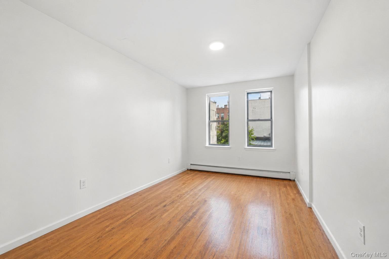 425 Barbey Street Property Photo 4