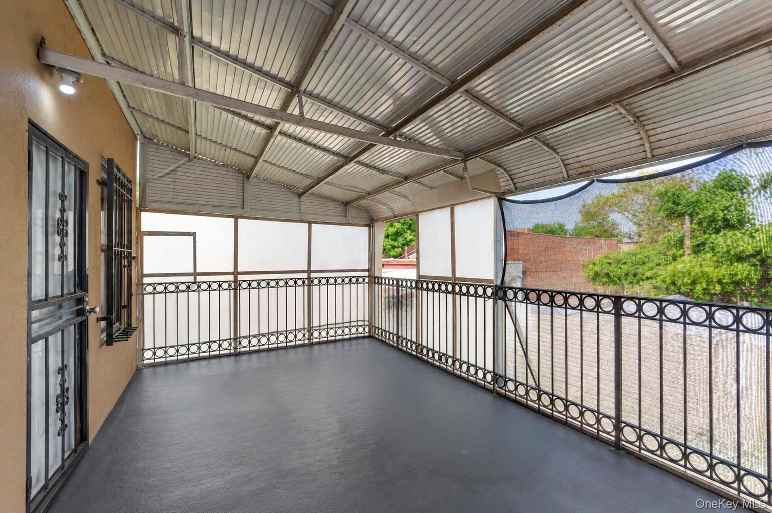 425 Barbey Street Property Photo 37