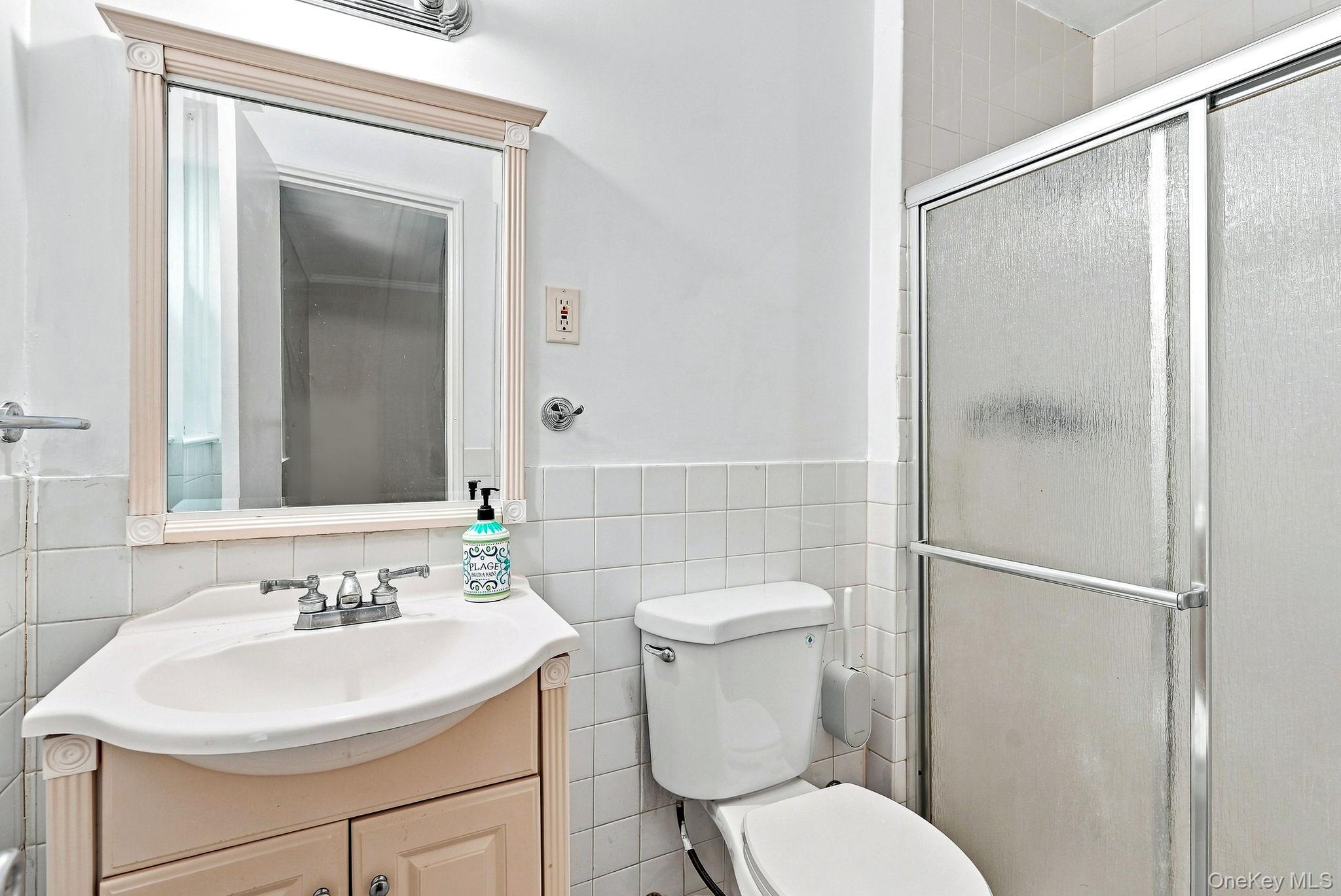 19 Avon Circle D Property Photo 9
