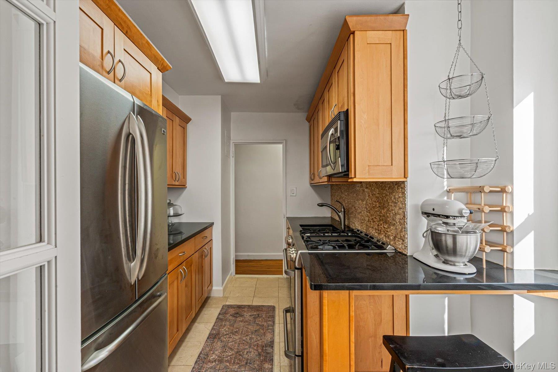 72-10 112th Street 3b Property Photo 8