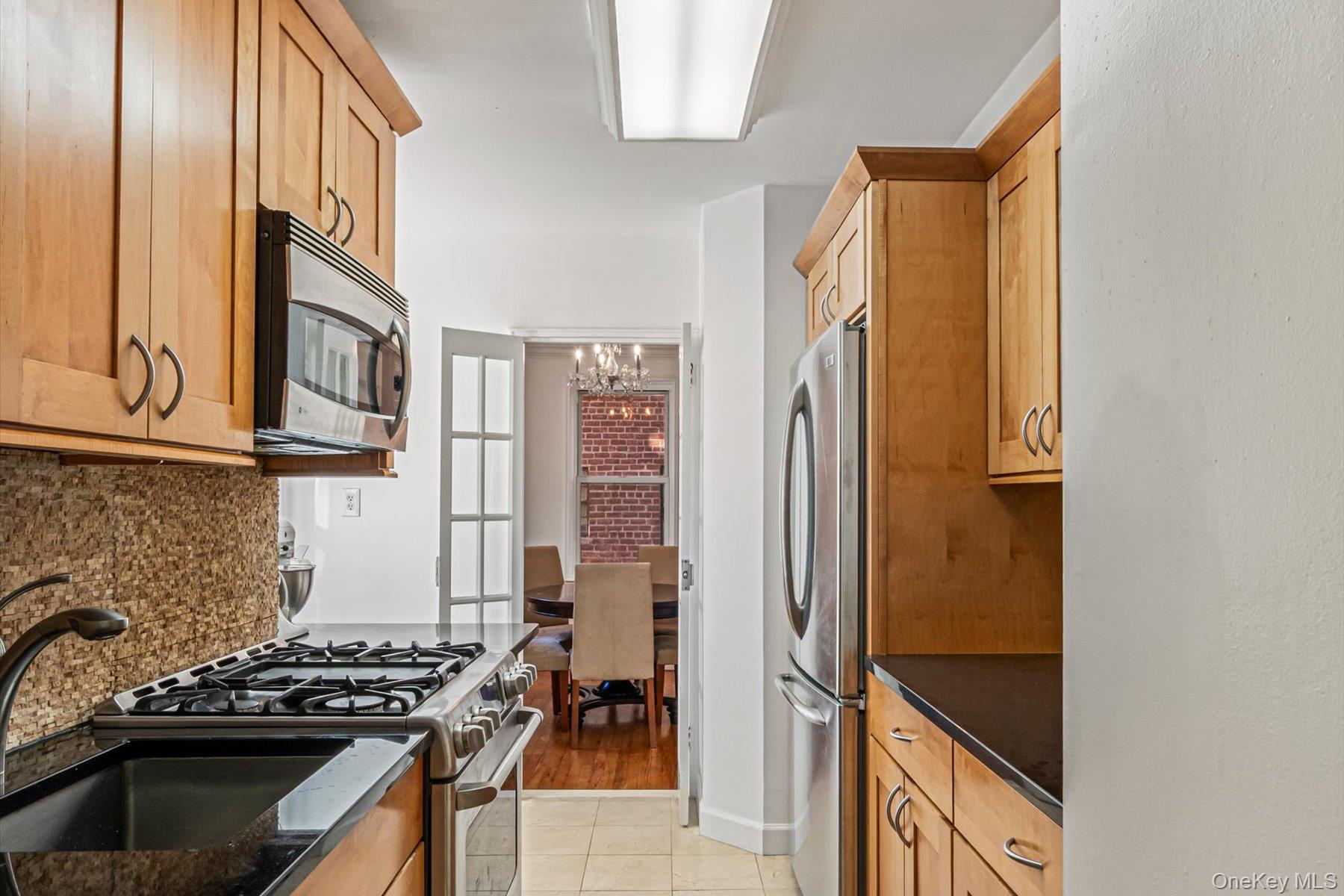 72-10 112th Street 3b Property Photo 12