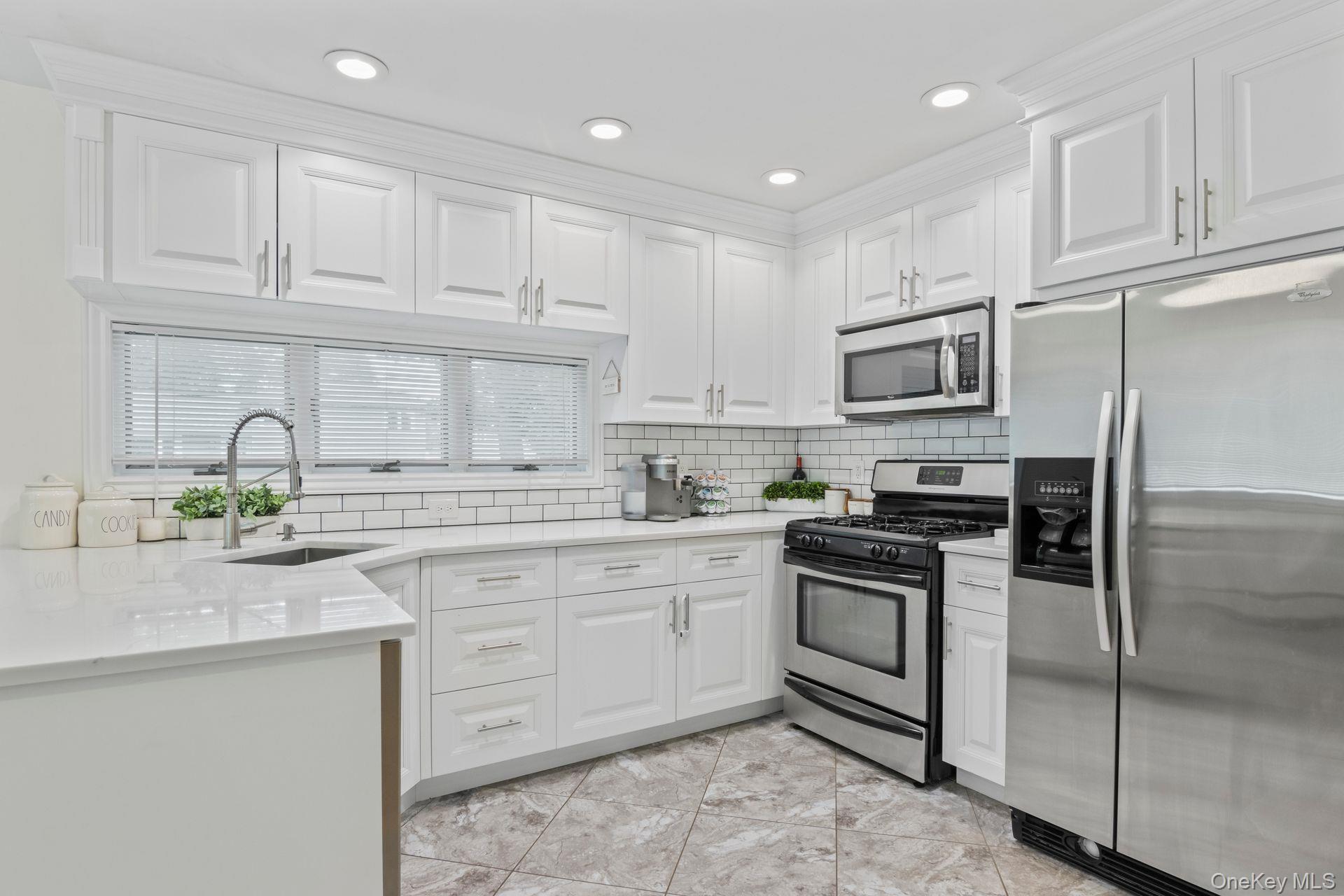 115 N John Street Property Photo 14