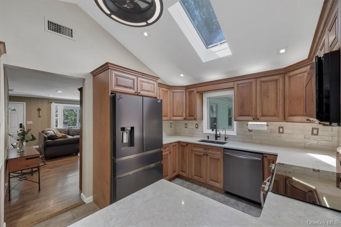 13 Split Rock Road Property Photo 20