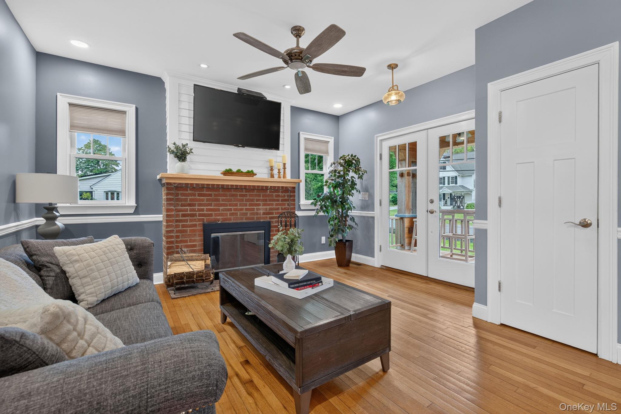42 Colonial Avenue Property Photo 11