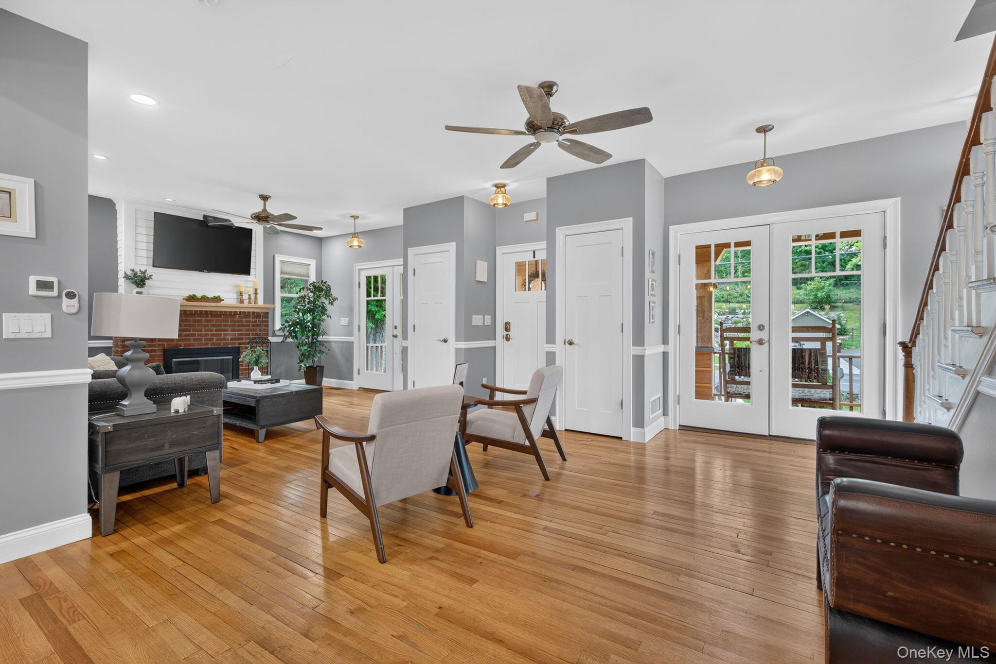 42 Colonial Avenue Property Photo 14