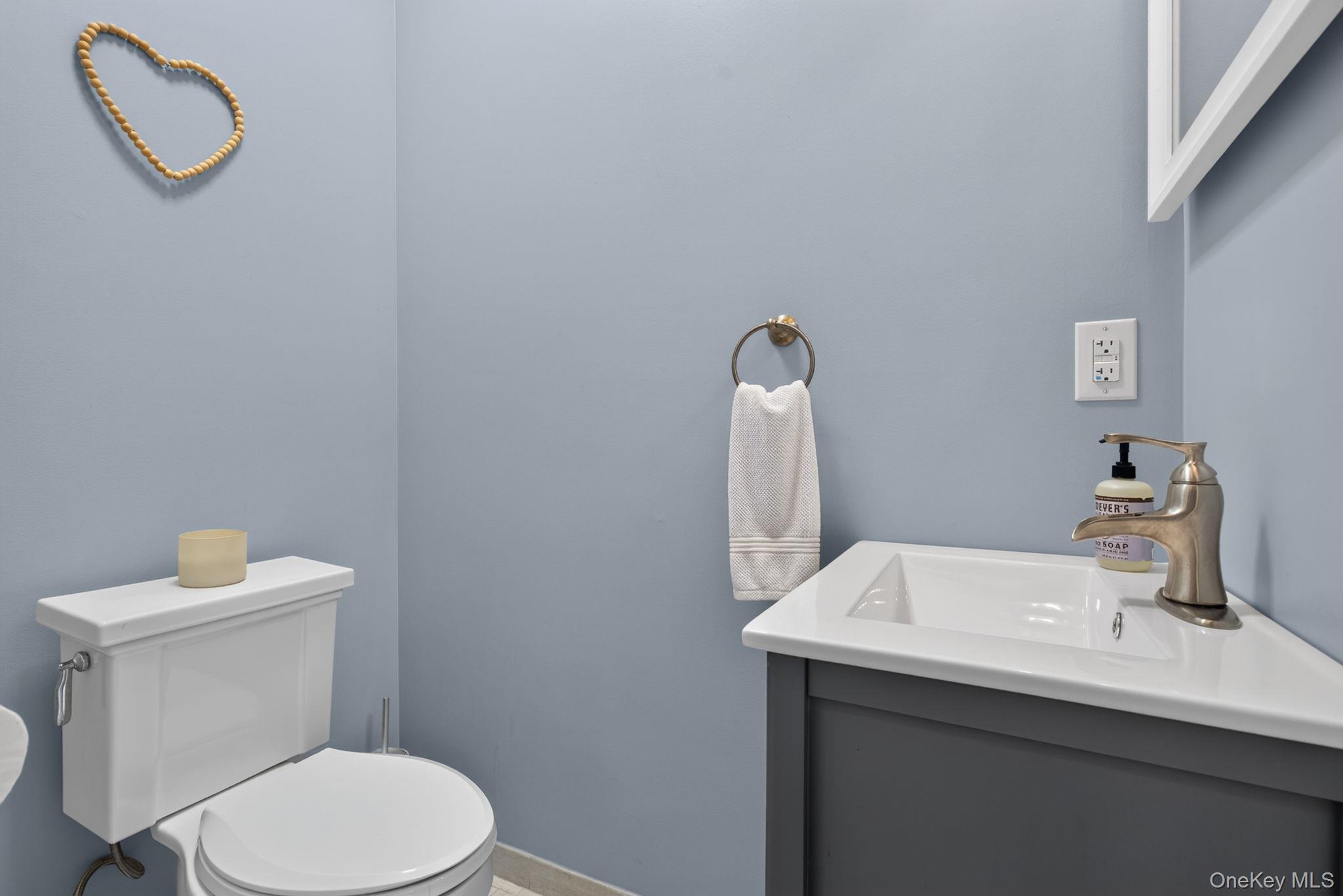 42 Colonial Avenue Property Photo 15