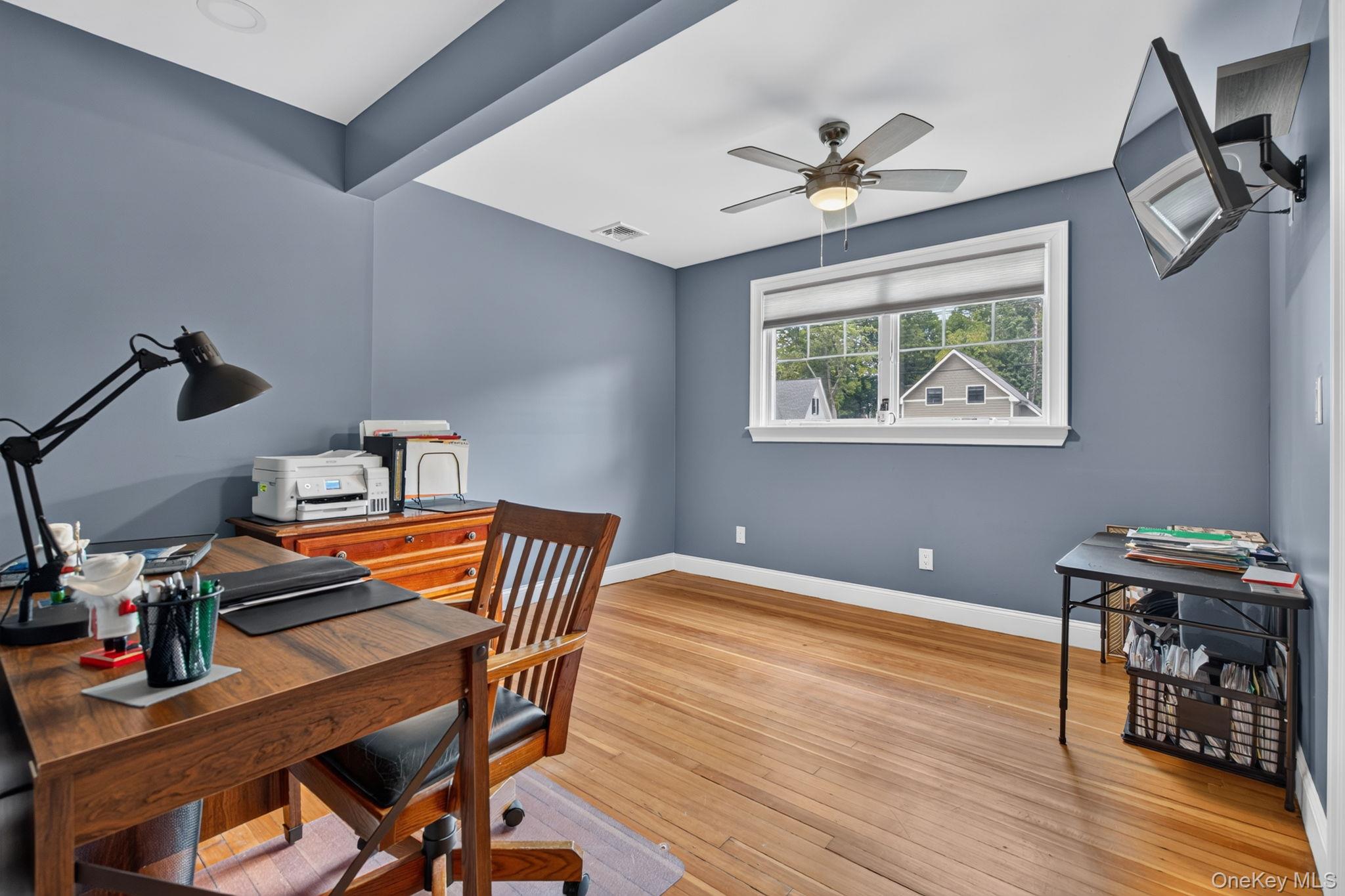42 Colonial Avenue Property Photo 26