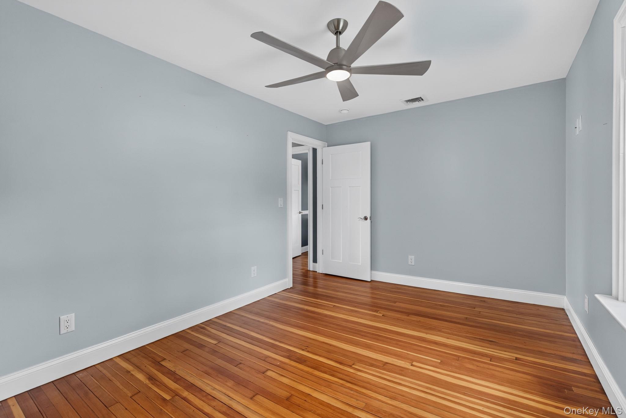 42 Colonial Avenue Property Photo 31