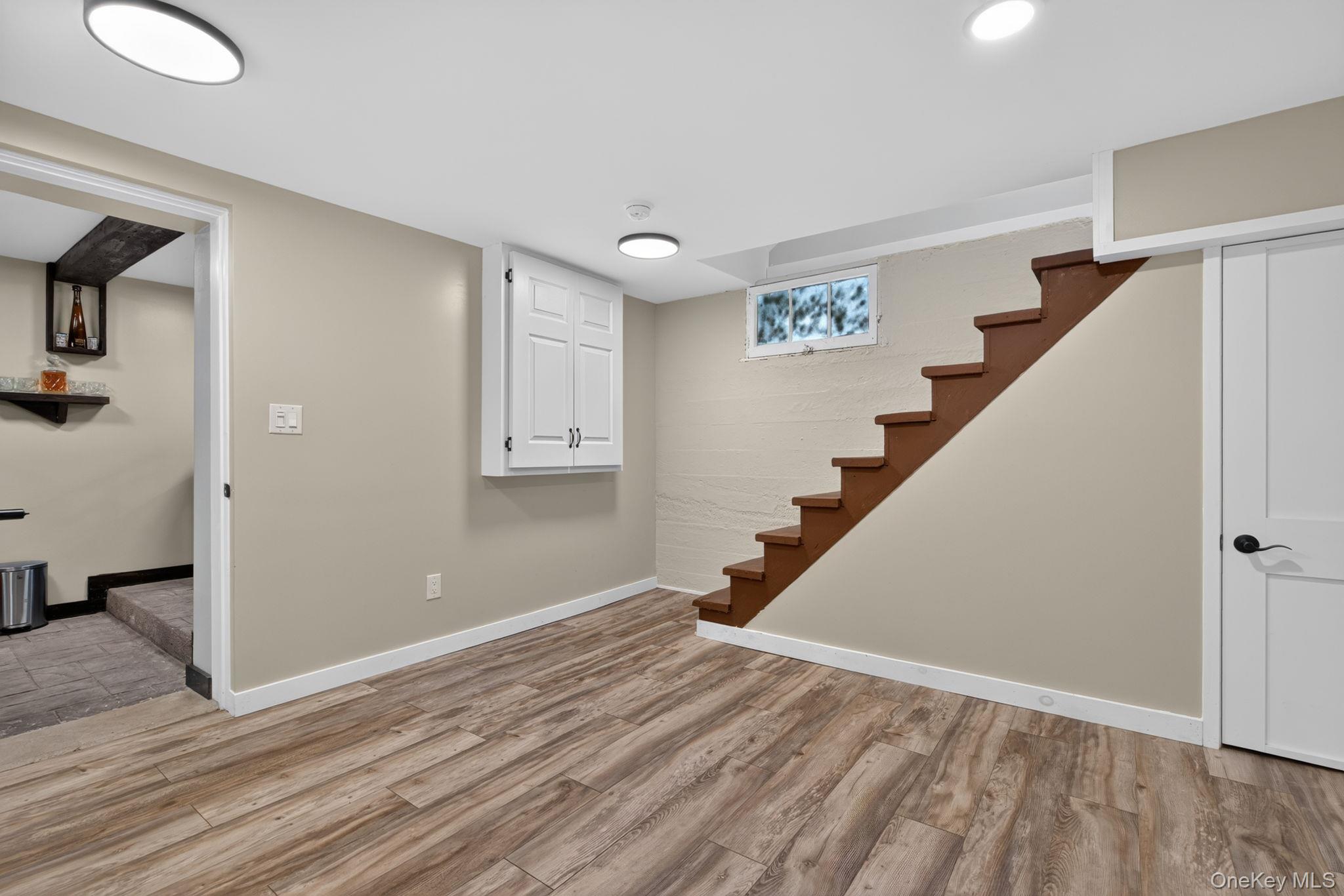 42 Colonial Avenue Property Photo 32