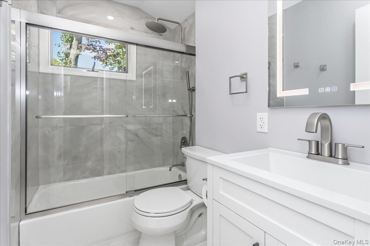 260 W 24th Street Property Photo 19
