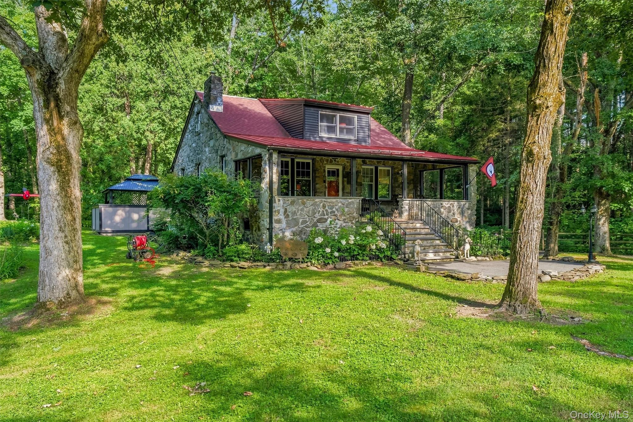 231 Rombout Road Property Photo 2