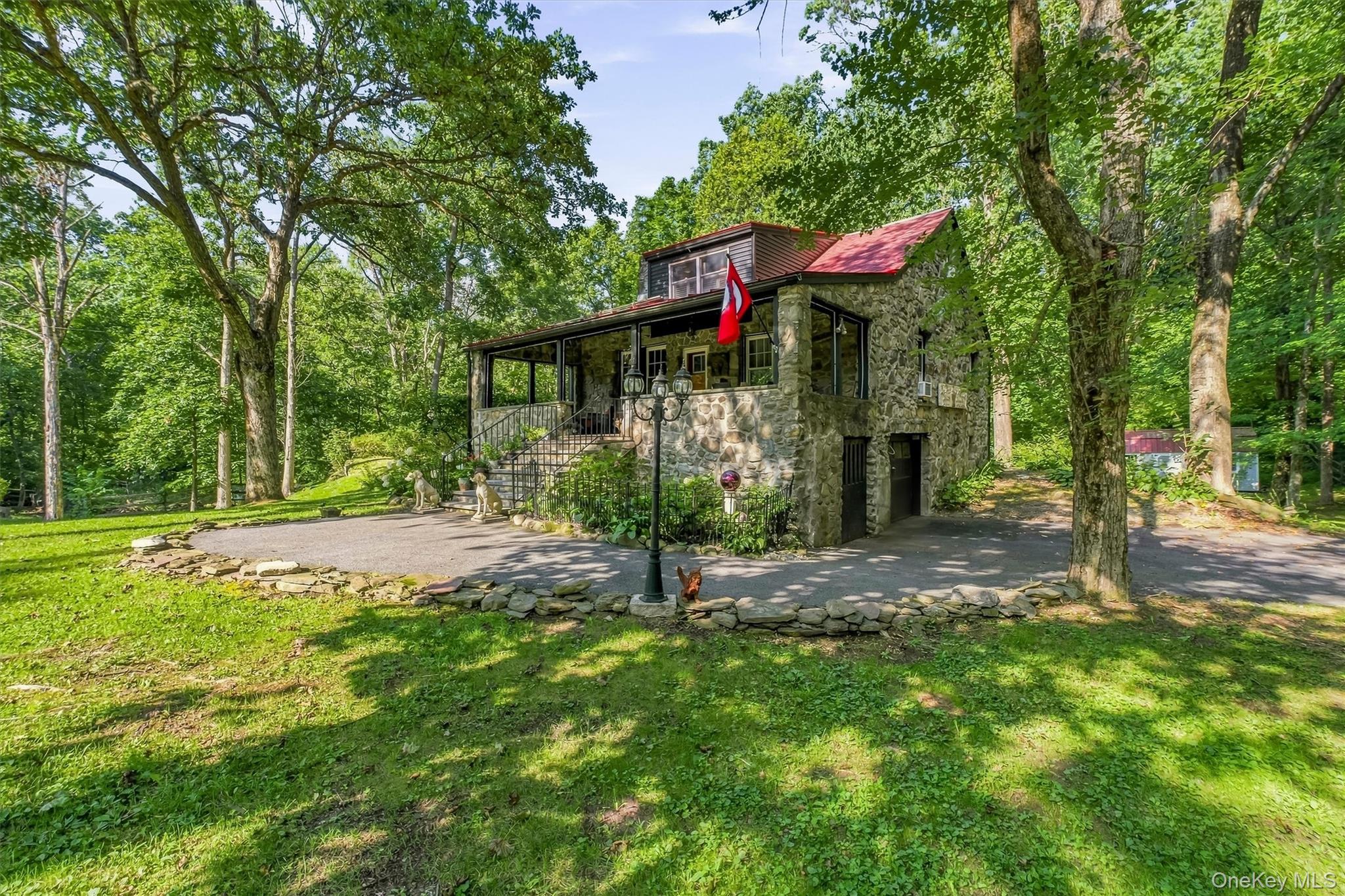 231 Rombout Road Property Photo 5
