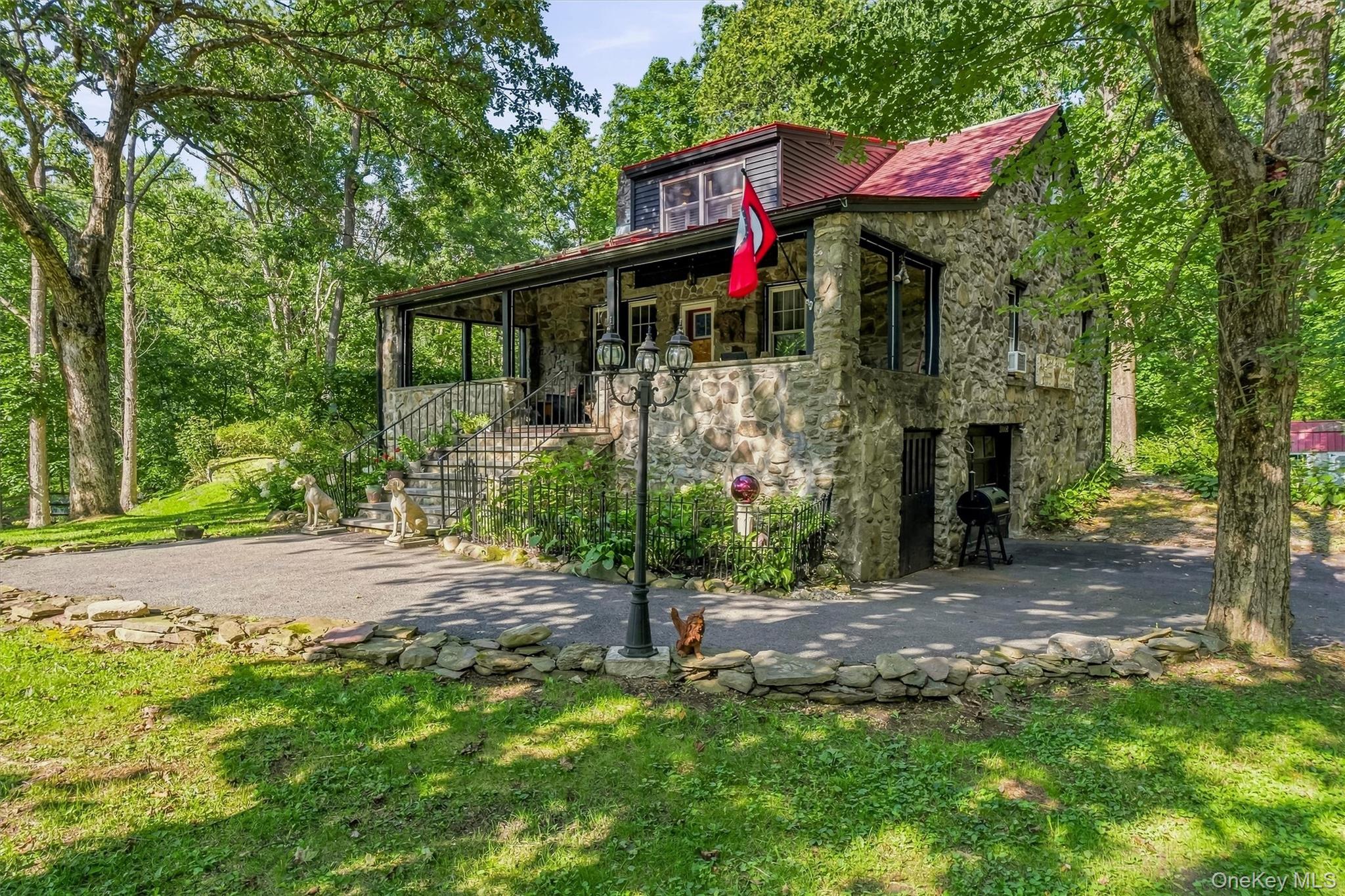 231 Rombout Road Property Photo 6