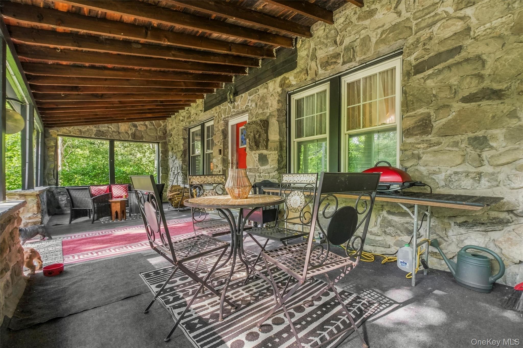 231 Rombout Road Property Photo 9