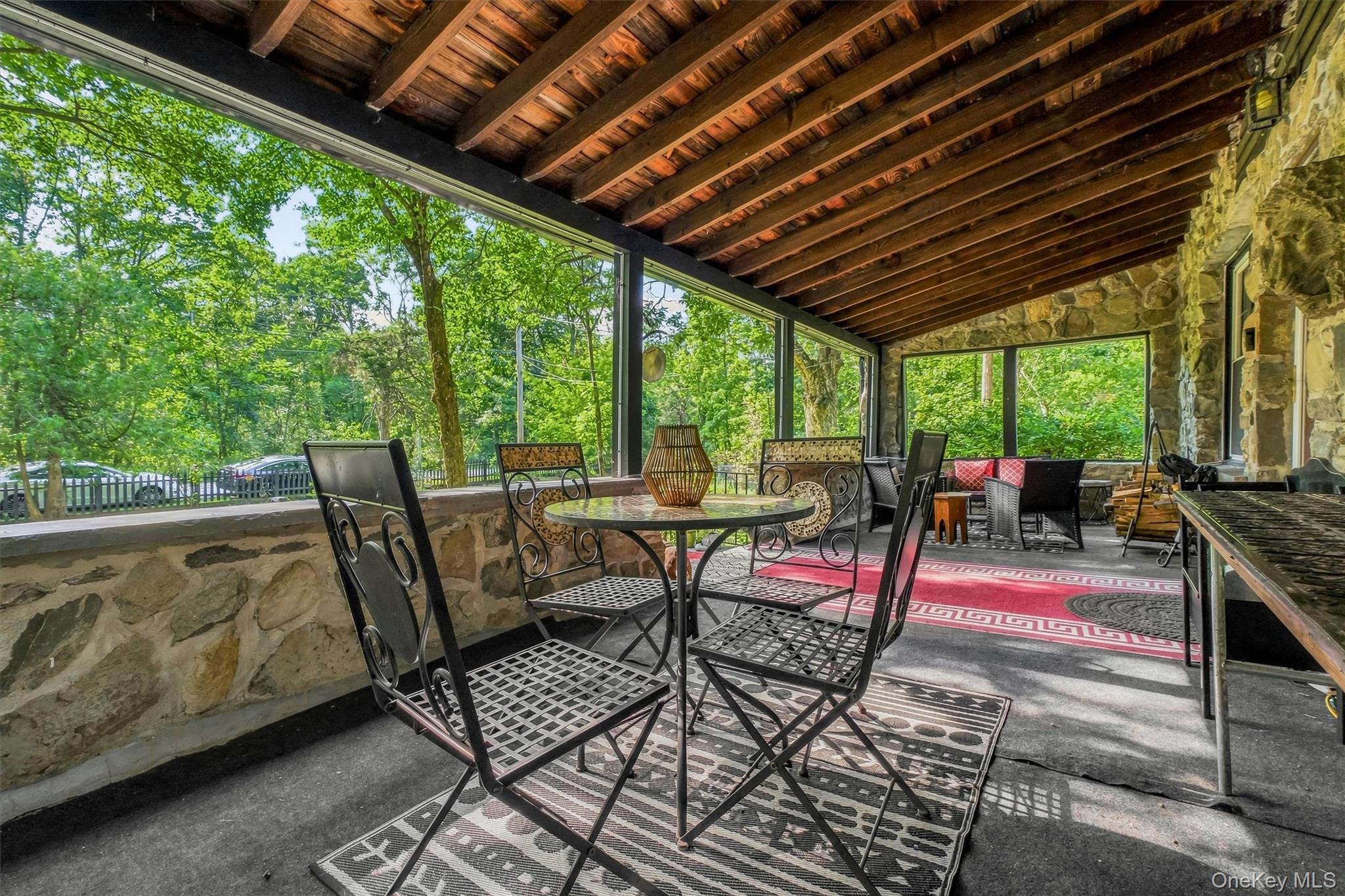231 Rombout Road Property Photo 10