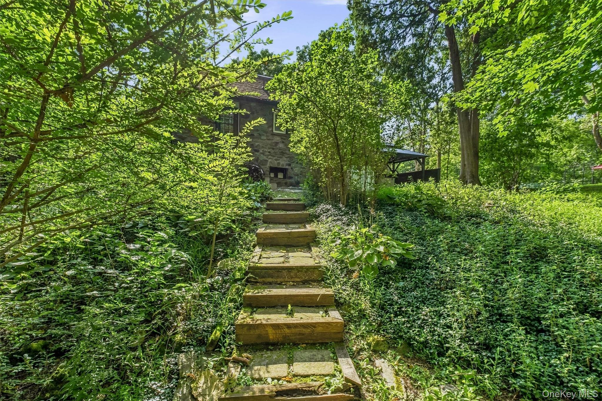 231 Rombout Road Property Photo 43