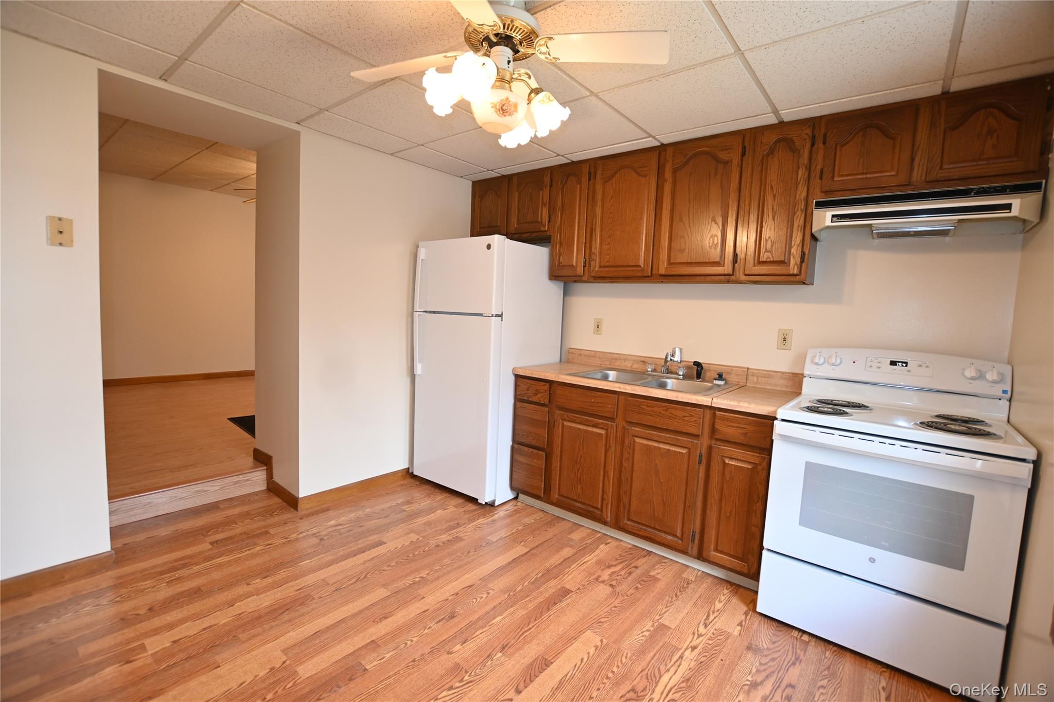 1298 Route 9w B Property Photo 8