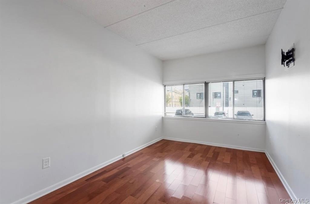 142 Main Street 1d Property Photo 10
